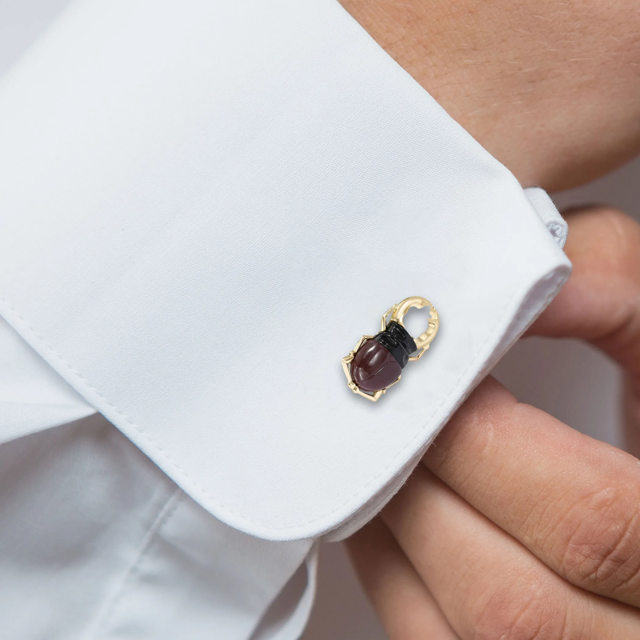 Theo Fennell Silverware | Jewellery*Carved Onyx Stag Beetle Cufflinks